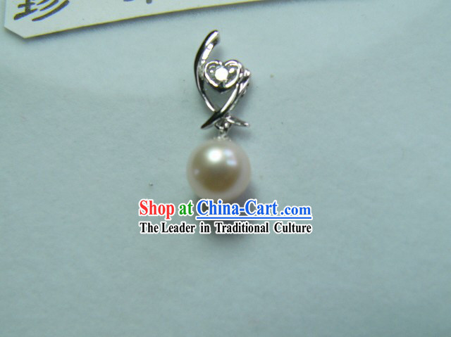 Nobel White Nature Pearl Necklace Fall