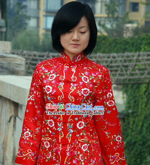 Chinese Classical Lucky Red Handmade and Embroidered Floral Silk Blouse for Women