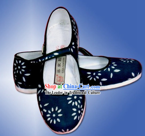 Chinese Traditional Handmade Batik Cloth Shoes