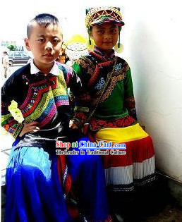 Chinese Yi Minority Dresses 2 Sets for Boys and Girls