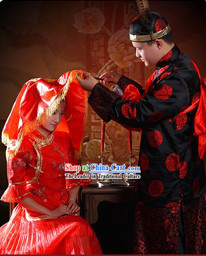 Supreme Chinese Traditional Wedding Clothing 2 Complete Sets for Bride and Bridegroom