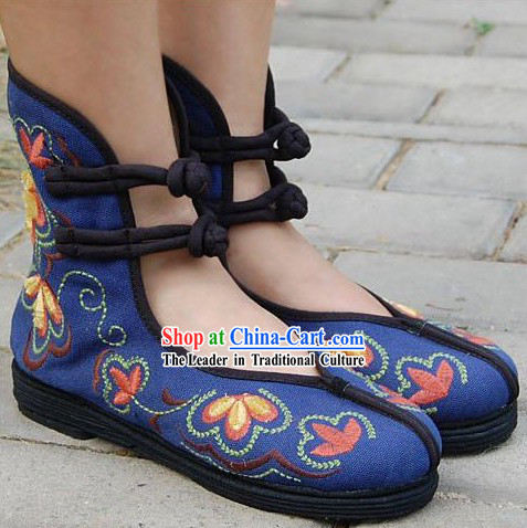 Chinese Traditional Embroidered Dancing Shoes