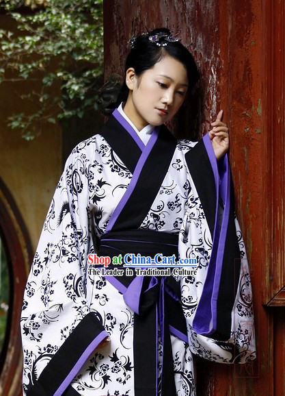 Chinese Classical Black and White Hanfu Dress for Women