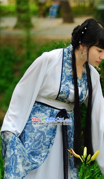 Traditional Chinese Blue and White Porcelain Color Hanfu Clothing