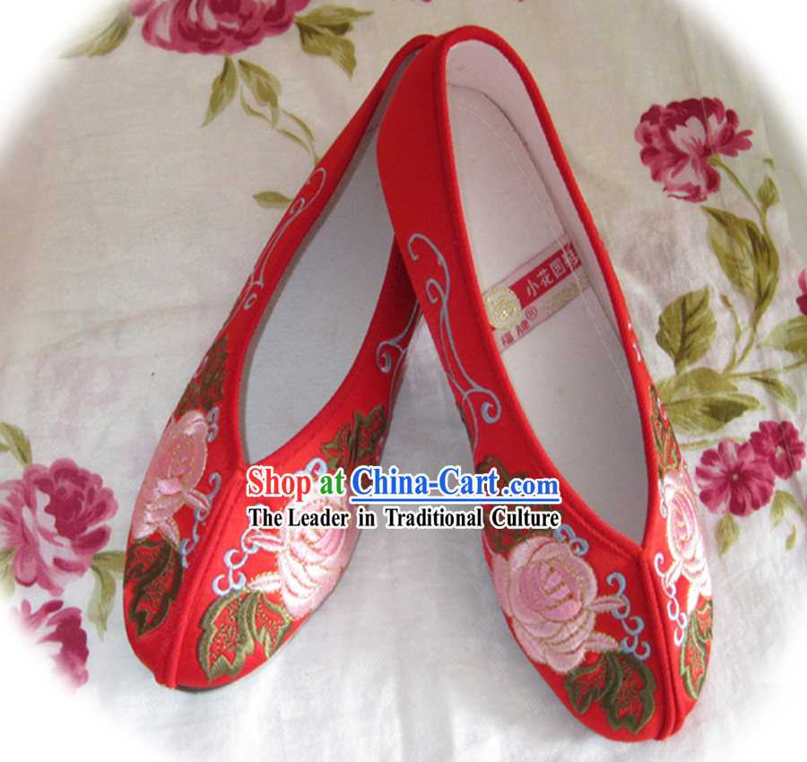 Chinese Red Flower Embroidery Shoes