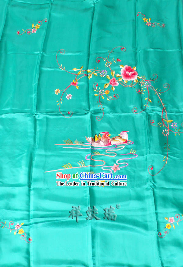 Beijing Rui Fu Xiang Silk Embroidered Wedding Bedcover Set