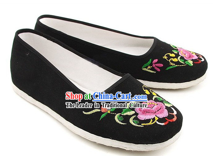 Chinese Classic Handmade Bu Ying Zhai Embroidered Peony Shoes for Women