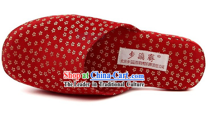 Chinese Handmade Bu Ying Zhai Red Slipper for Women