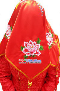 Traditional Chinese Silk Red Wedding Cloth