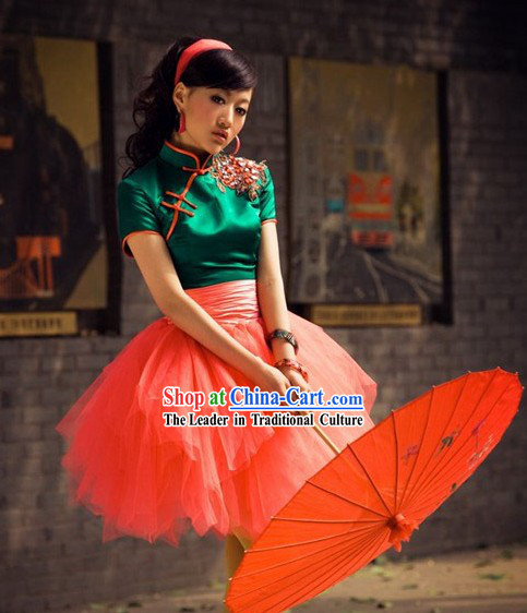Traditional Chinese Umbrella Dance Costumes