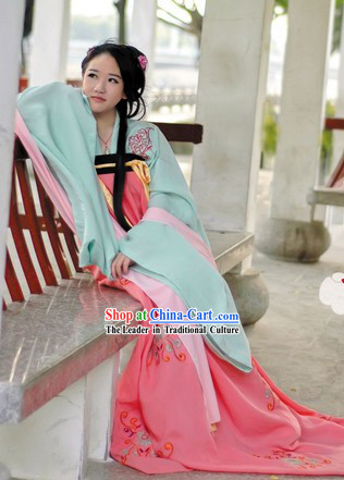 Ancient Chinese Tang Dynasty Beauty Clothing