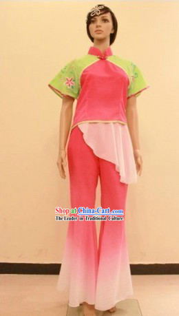 Traditional Chinese Fan Dance Costumes for Women