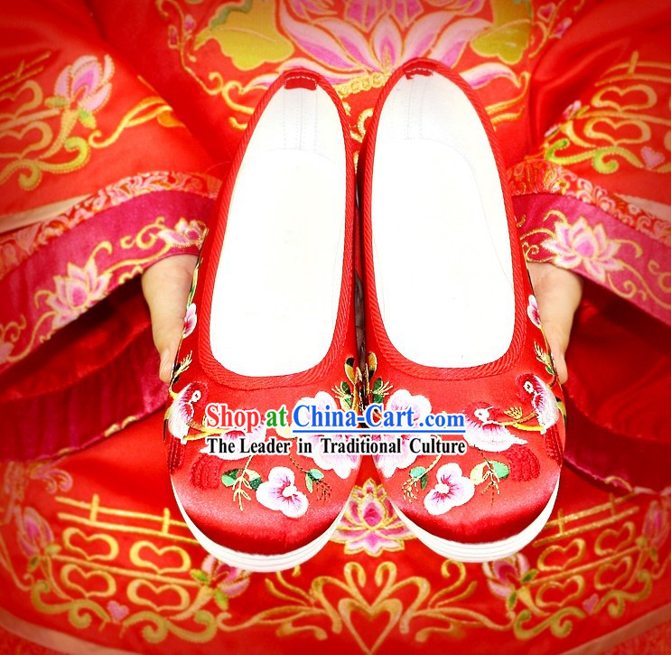 Chinese Classical Embroidered Cloth Wedding Shoes for Women