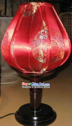Chinese Classic Handmade Brocade Desk Lamp