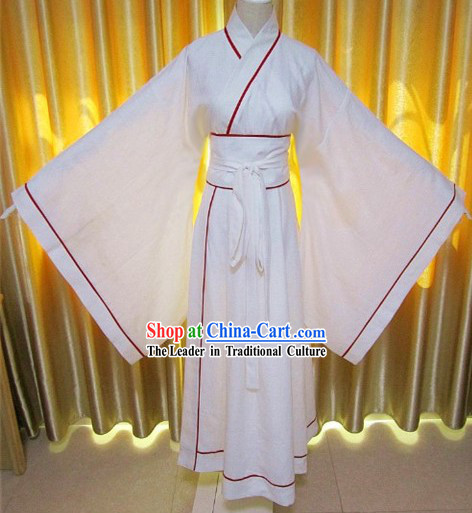 Ancient Chinese Han Dynasty White Clothing and Robe