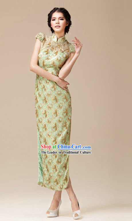 Traditional Chinese Green Cheongsam for Women