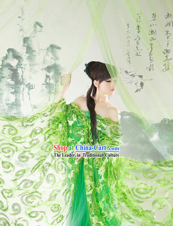 Ancient Chinese Green Costumes for Photo Taking