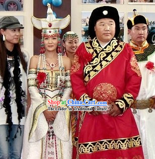 Traditional Chinese Mongolian Wedding Dresses and Hats for Bride and Bridegrooms