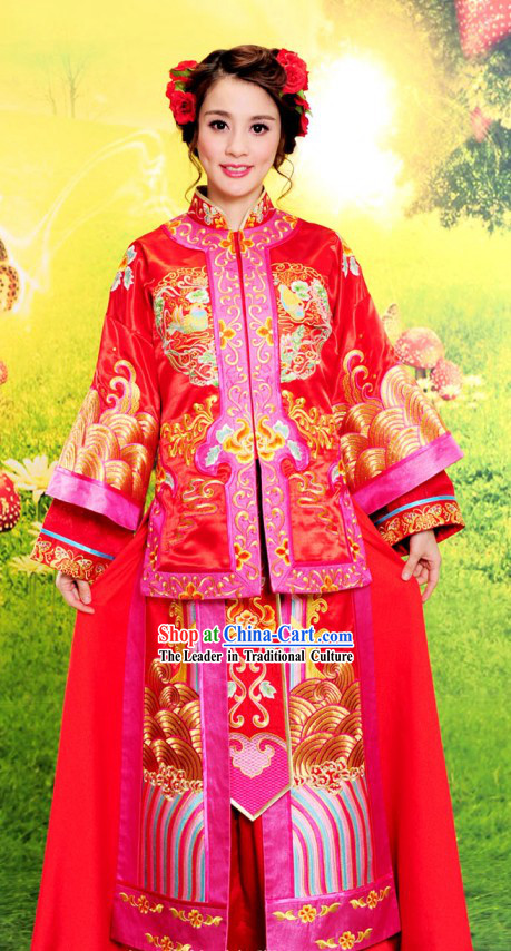 Chinese Classical Auspicious Embroidered Wedding Dress for Brides