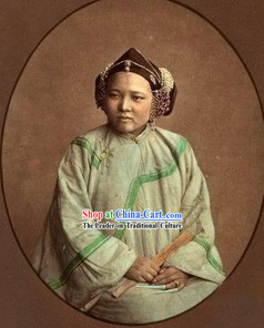 Qing Dynasty Traditional Clothing for Women
