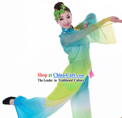 Traditional Chinese Yangge Dance Costumes and Headpieces for Women