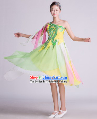 China Modern Dance Costumes and Headwear Complete Set for Women