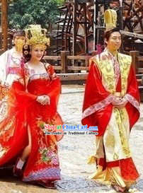 Ancient Chinese Traditional Wedding Dresses and Crowns for Men and Women
