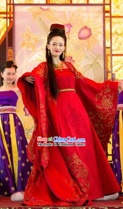 Traditional Chinese Red Wedding Dress and Hair Accessories