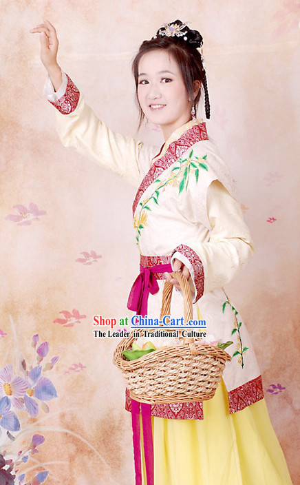 Ancient Chinese Embroidered Flower Costumes for Women