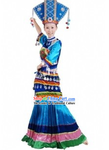 Traditional Chinese Zhuang Tribe Clothes and Headdress for Women