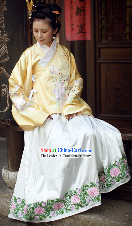 Ancient Chinese Ming Dynasty Clothes for Women