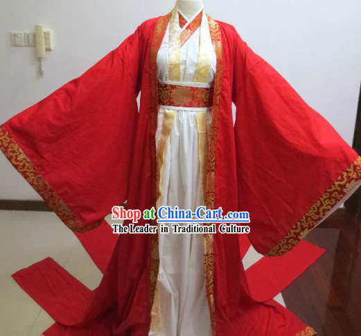 Ancient Chinese Red Wedding Outfit for Falling in Love Couple