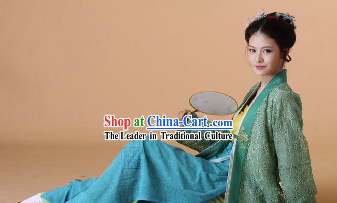 Ancient Chinese Song Dynasty Outfit for Women