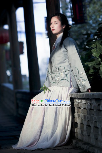 Traditional Ancient Chinese Ming Dynasty Clothes for Women