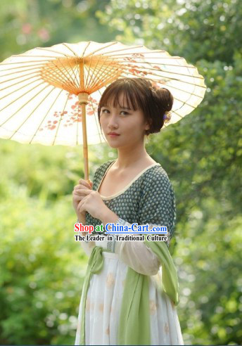 Traditional Chinese Tang Dynasty Robe and Umbrella for Girls