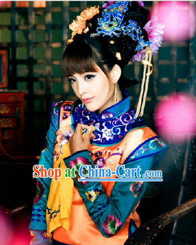 Palace Costumes of Qing Dynasty Princess