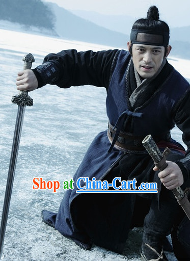 Ancient Chinese Chivalrous Swordsman Costumes and Headwear Complete Set