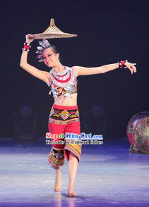 Li Xiang Ethnic Minority Dance Costumes and Hat