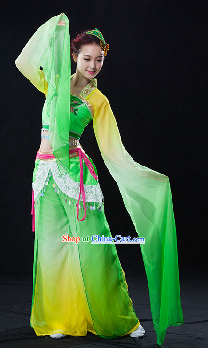 Traditional Chinese Color Transition Long Water Sleeves Dancing Costumes