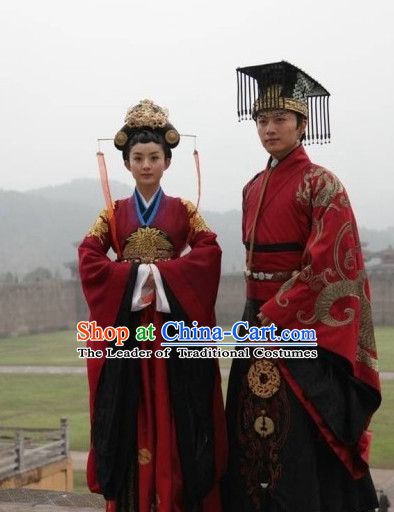 Period of the Northern and Southern Dynasties Chinese Costume Chinese Classic Costumes National Garment Outfit Clothing Clothes Emperor Queen Costume and Hat for Men