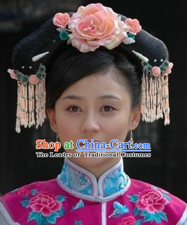 Qing Dynasty Lady Buns and Hair Accessories