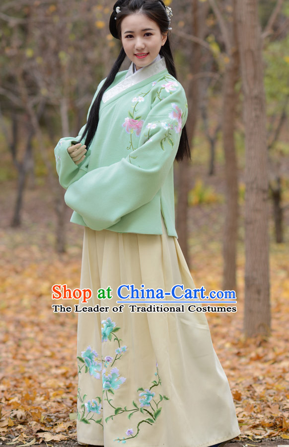 Ancient Chinese Ming Dynasty Princess Queen Embroidered Flower Clothes Garment Complete Set