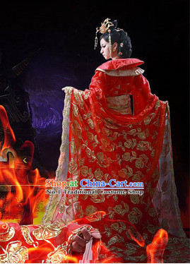 China Traditional Queen Costumes and Hair Accessories