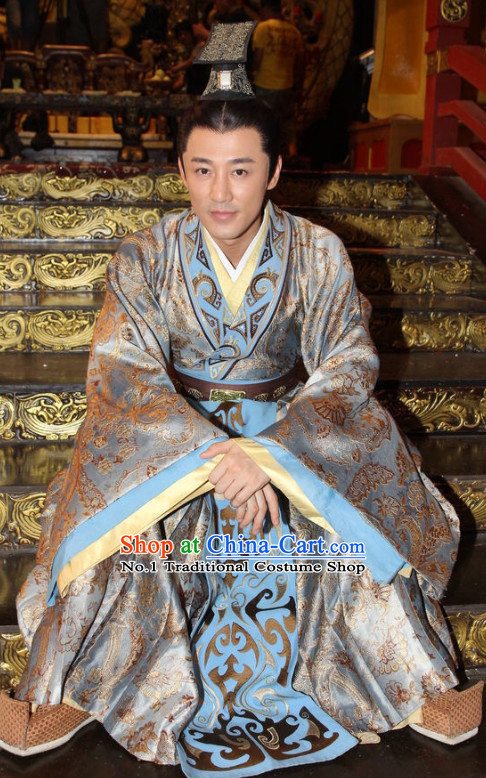 China Ancient Emperor Robe and Coronet for Men