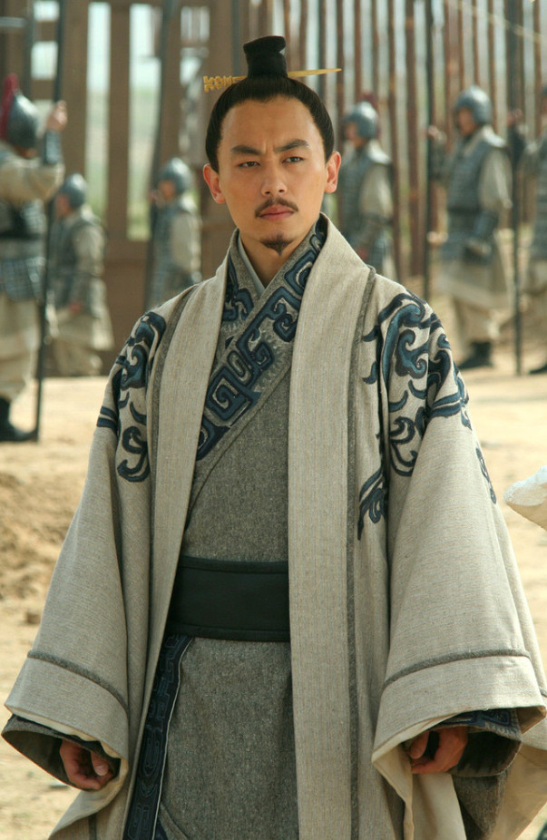 China Classical Han Dynasty Light Grey Hanfu Clothes of Noblemen