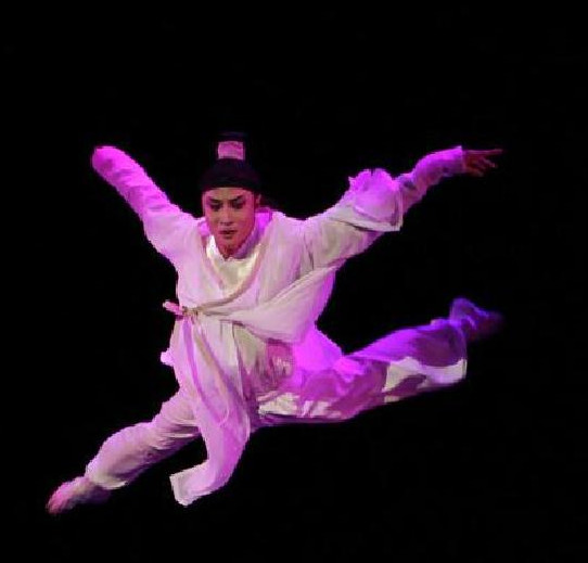 China Classical Pure White Dancing Costumes for Men