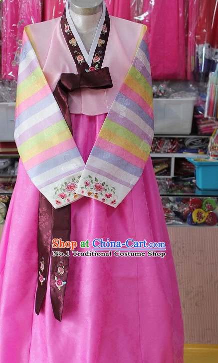 Traditional Korean Hanboks for Women