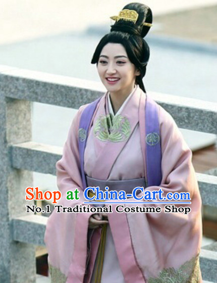 Chinese Ancient Princess Hanfu Clothing and Long Black Wig Complete Set