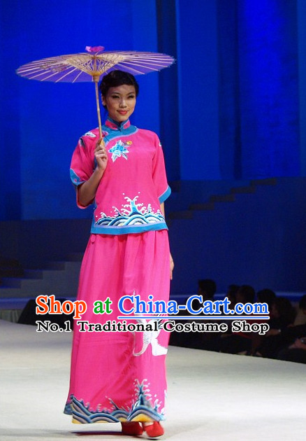 Traditional Chinese Minguo Noblewoman Clothing and Umbrella Complete Set