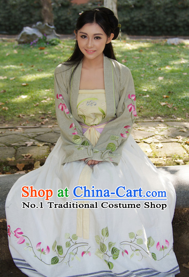 Ancient Chinese Embroidered Flower Traditional Clothes Complete Set for Women